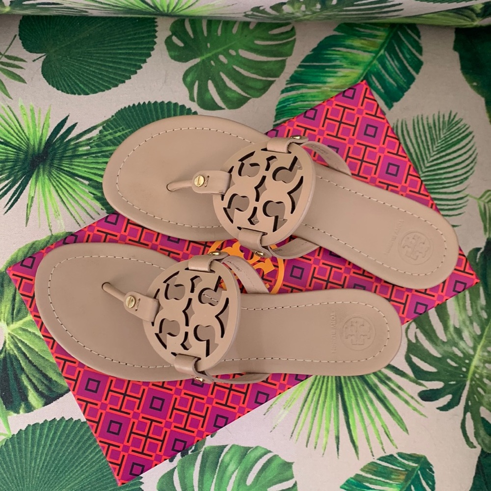 Tory Burch Miller Sandals size 9 in light makeup